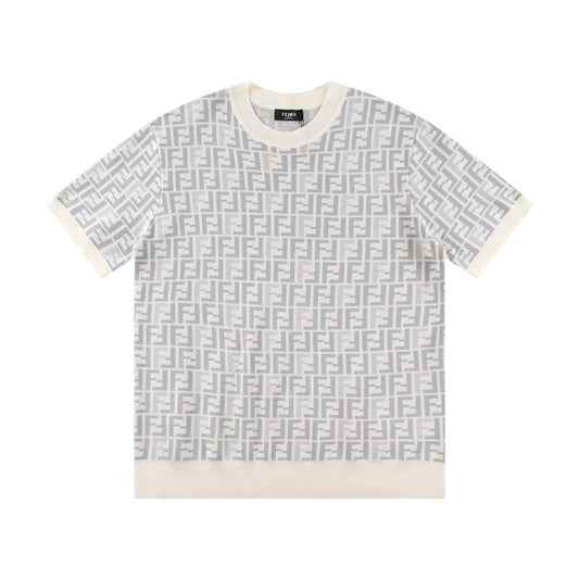 Short sleeved knitted t-shirt