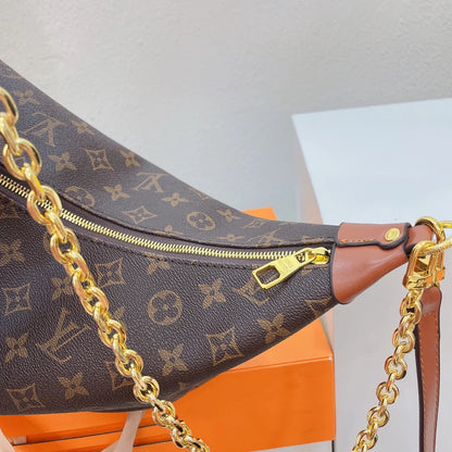 Large-capacity Monogram Pea Bag