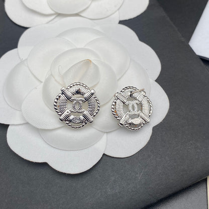 Temperament Full Diamond Earrings