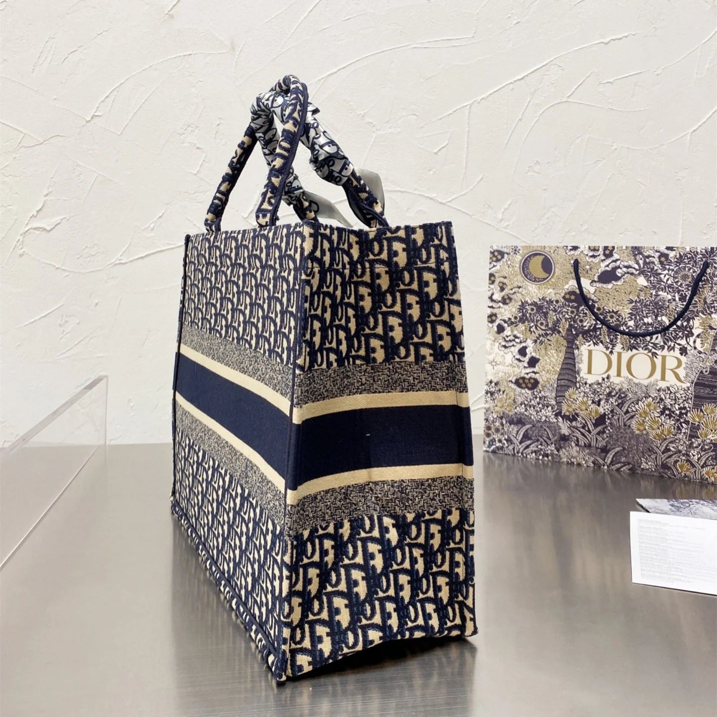 BOOK TOTE